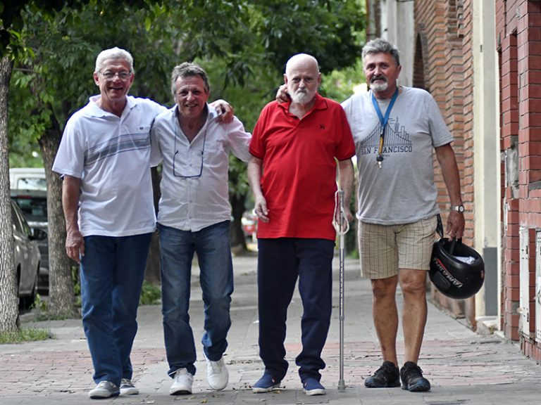 amigos_1_edit_768x576.jpg
