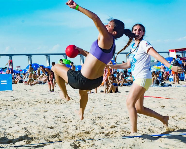 futbol_femenino_playa_768x618.jpg