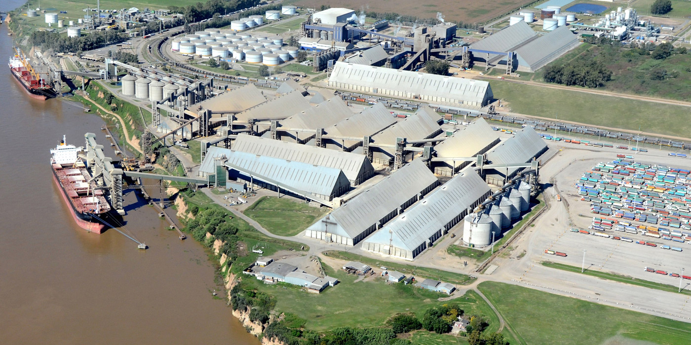 2017_puerto_rosario_600mil_camiones.jpg