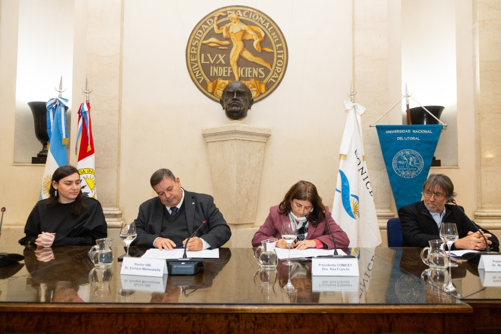 El CONICET se incorpora como accionista del Parque Tecnológico Litoral Centro. Fotos: UNL